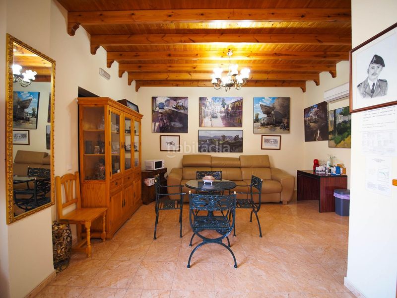 Foto 5f913f4b-f32a-4180-8692-a48c17541764. Edificio gran oportunidad hostal en el centro en Pizarra