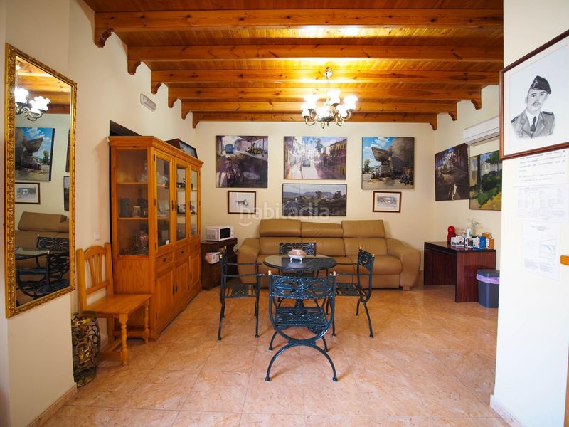 Foto a05da8f8-f7ee-4de6-b155-bfe73bc3e119. Edificio gran oportunidad hostal en el centro en Pizarra