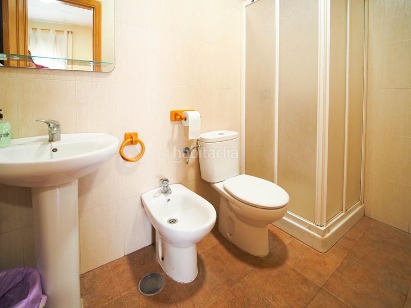 Foto c00fad9d-c99a-42ac-bf01-45ab52e933f3. Edificio gran oportunidad hostal en el centro en Pizarra