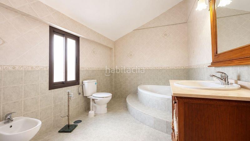 Foto 13ec7a72-fc4a-451d-be33-429d1379e4b7. Casa con parcheggio in Colmenar