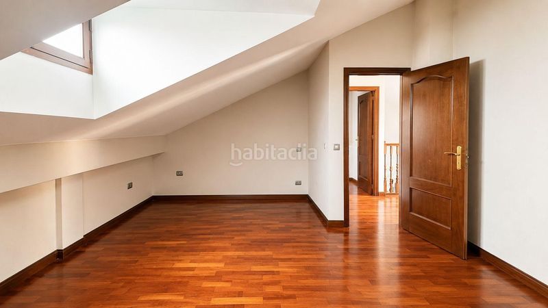 Foto 1c3d3b6c-42a7-4410-b93a-3788816e53dc. Casa con parcheggio in Colmenar