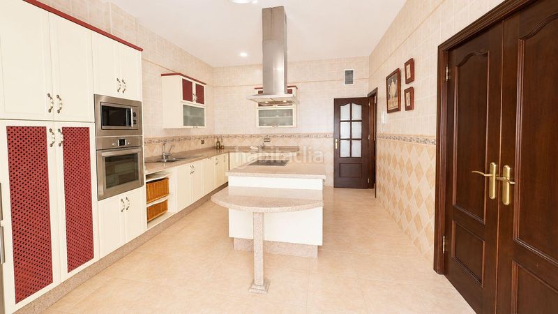 Foto 998543e3-efce-49d4-9ce4-7f3dbaa09f3c. Casa con parcheggio in Colmenar
