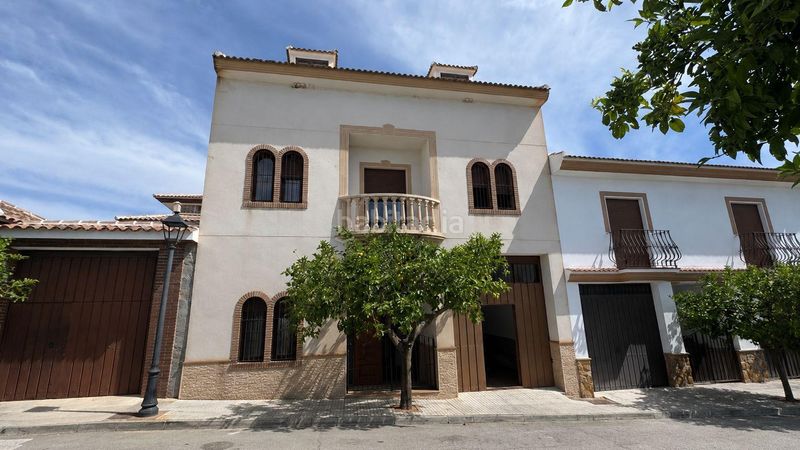 Foto adf3df0f-5bb5-435c-ab02-533a1cb88e54. Casa con parcheggio in Colmenar