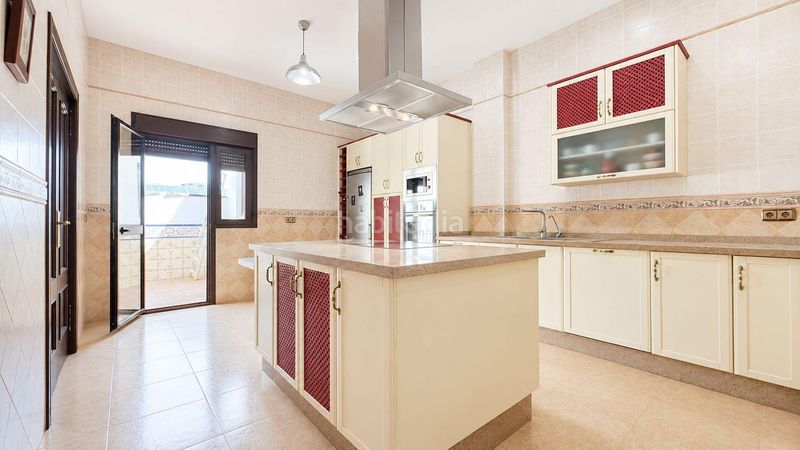 Foto cd0d6bef-3242-4797-bfa0-7d5bf604d517. Casa con parcheggio in Colmenar