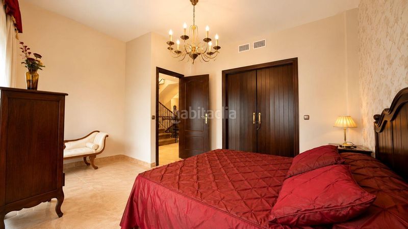 Foto d9f372ce-0d12-4cd3-895b-88ec477c4330. Casa con parcheggio in Colmenar