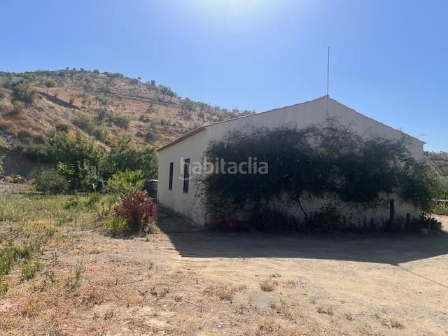 Foto b2a9a789-c289-42c5-b20f-94ab72cb172f. Finca rústica a calle gibralmora 10 a Pizarra