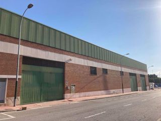 Miete Fabrikhalle in Calle estado 17. Nave con acceso directo al principal nodo logístico de málaga