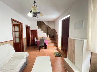 Rent Semi detached house in Plaza plaza de la iglesia. Casa adosada en el centro de colmenar