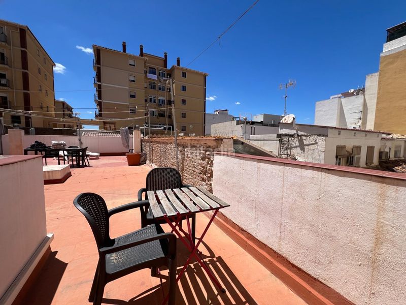 Foto 403aeaac-7b3c-4e0f-9e56-71c9e84fe45d. Edificio in La Victoria Málaga