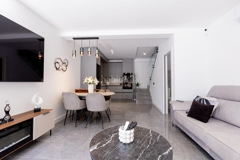 Foto e48fe66d-b4ed-4d72-9799-24f5fdc563bd. Casa aparellada a San Alberto - La Alcubilla - Florisol Málaga