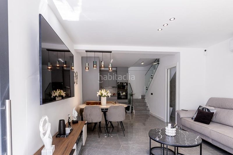 Foto f4dfb1a4-1bbe-4949-b54f-ffbf5f5ff91a. Casa aparellada a San Alberto - La Alcubilla - Florisol Málaga
