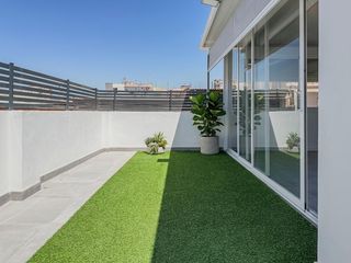 Haus in Calle monda 10. Casa, nueva, reformada, cerca del centro con gran terraza en ciu