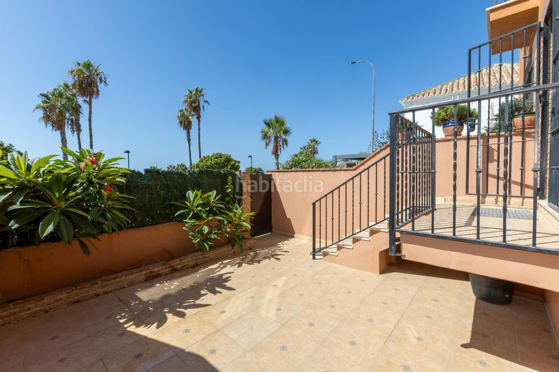 Foto 163aabda-20fb-46ef-be6b-402c2c147fcc. Casa adossada a calle zagra 2 a Benajarafe