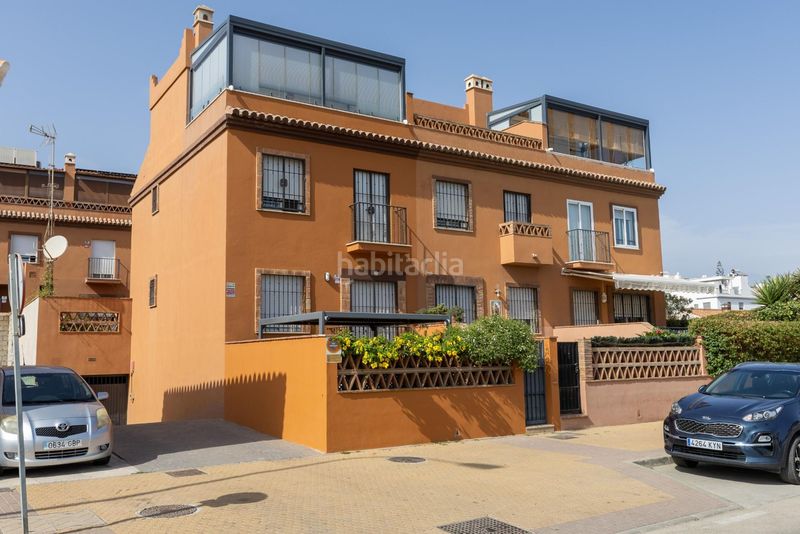 Foto 621c1f78-8ca8-4b20-a825-f813af7d0c53. Casa adossada a calle zagra 2 a Benajarafe