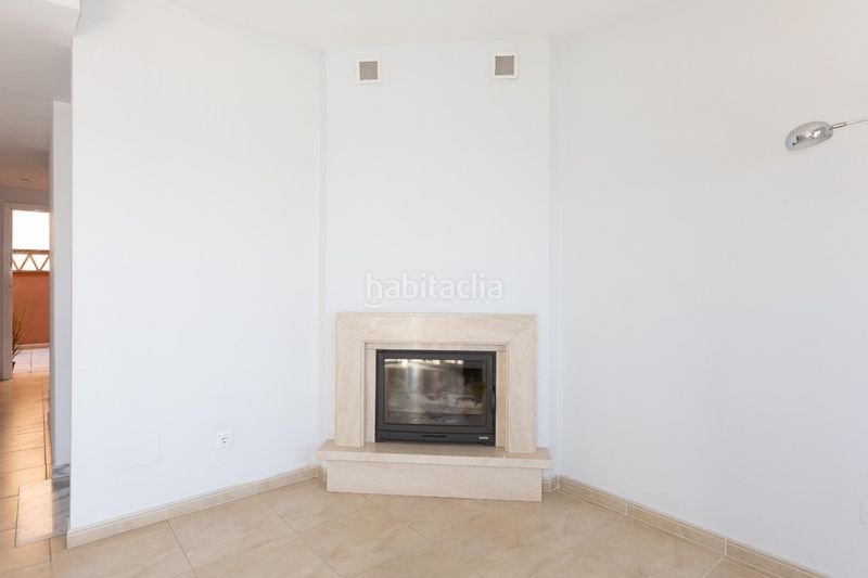 Foto 73906b74-5501-406f-bf0a-9a9eb7f8ef31. Casa adossada a calle zagra 2 a Benajarafe