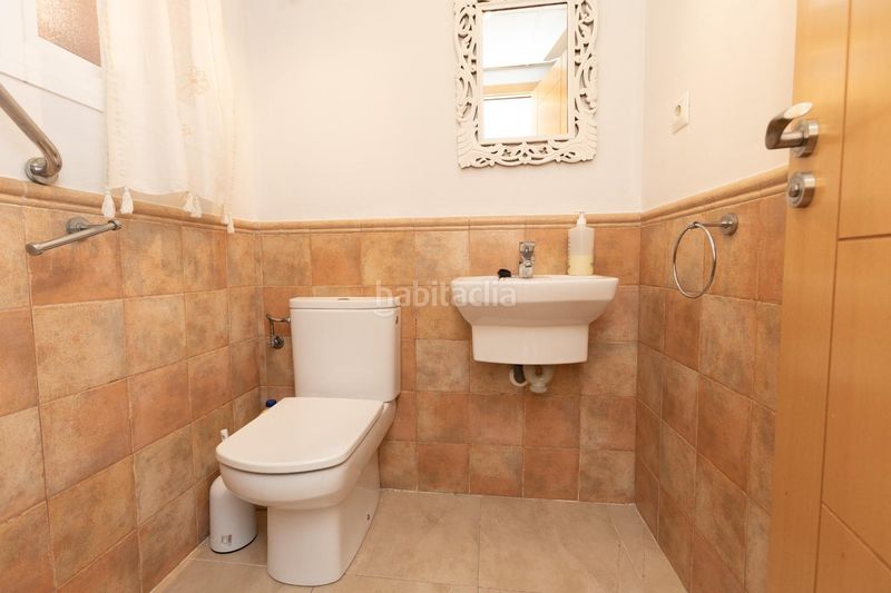 Foto ccff3ca5-2e29-4b82-9238-98fdd11e219f. Casa adossada a calle zagra 2 a Benajarafe