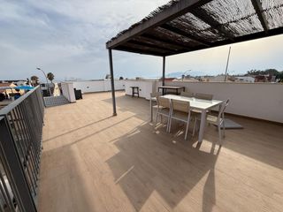 Rent Apartment in Calle calle bolivia 131. Piso moderno a 30m de la playa de pedregalejo, málaga