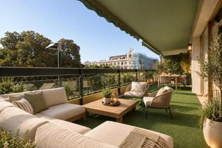 Flat in Paseo REDING