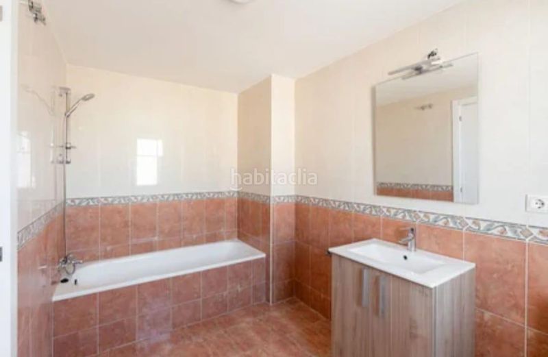 Foto 78ecc952-8f3c-4128-a880-6873a2090a86. Casa adossada a luis valiente 2 a Centro ciudad Fuengirola