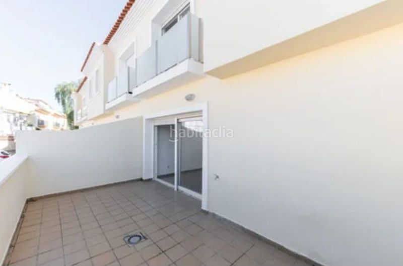 Foto fea0dd08-8201-4eb4-9f6b-9f4930770a81. Casa adossada a luis valiente 2 a Centro ciudad Fuengirola