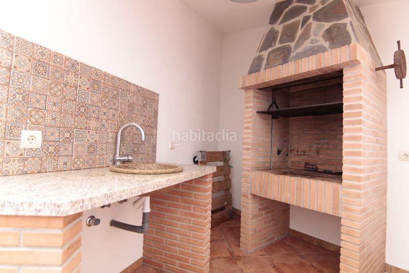 Foto 7848aea6-e17f-4566-82fb-50d52bb3247c. Casa adossada a Guaro