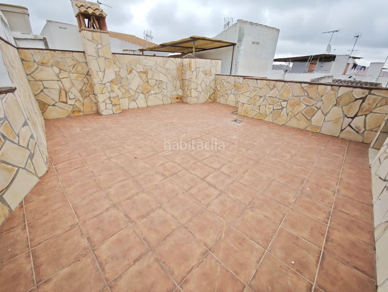 Foto b3cad165-d96a-469d-b84a-bcd539c4d019. Casa adossada a Guaro