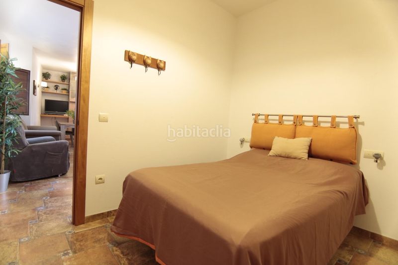 Foto b7983799-0af6-4f56-8910-371283db9de8. Casa adossada a Guaro