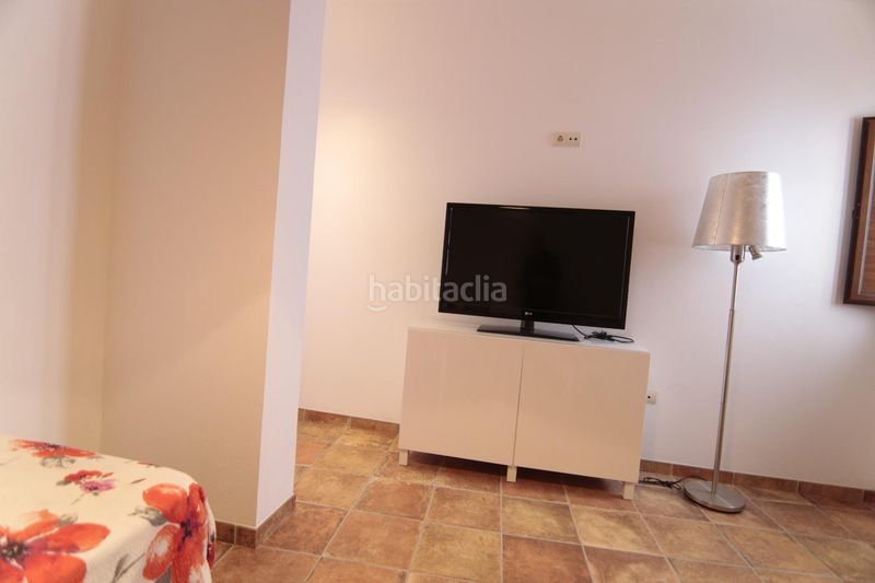 Foto eeeef31d-2956-4fd7-912c-8d4206bfe4a8. Casa adossada a Guaro