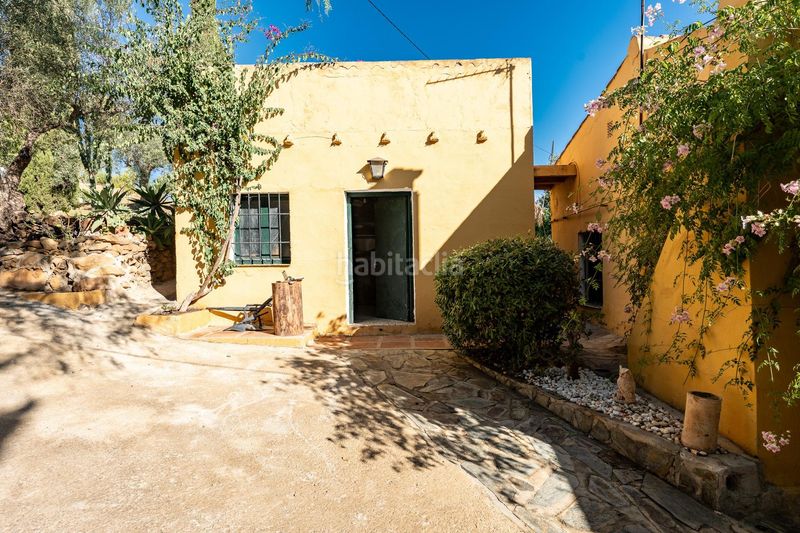Foto c789c19b-56f0-4de0-8ae4-e4da809fe2ab. Casa a calle cañada serrana 3 a Pizarra