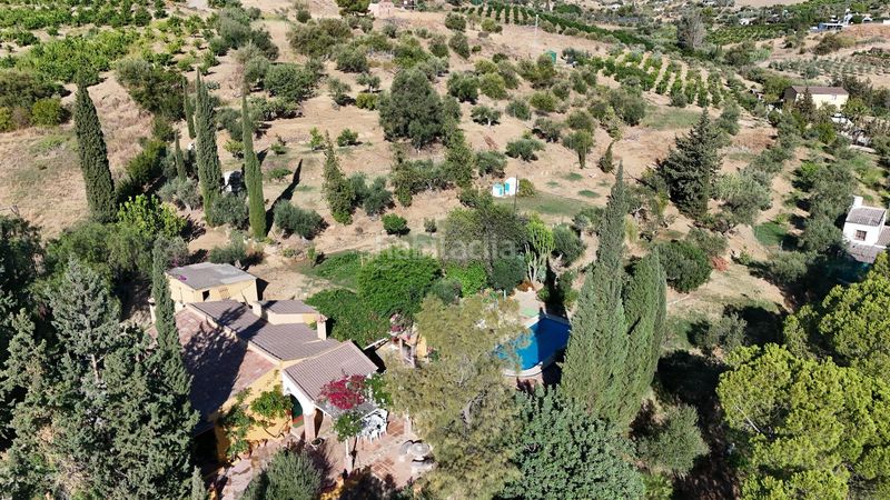 Foto f7c92cbb-ad7c-4915-b038-3dc7b5936aed. Casa a calle cañada serrana 3 a Pizarra