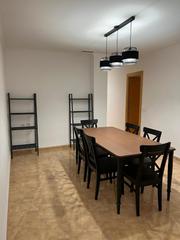 Location Appartement à Carrer del portal de valldigna 13. Alquiler de larga estancia