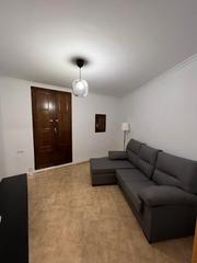 Rent Flat in Carrer del portal de valldigna 13. Alquiler de larga estancia