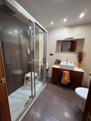 Pis  Carrer luis cendoya. Piso muy amplio de 4 habitaciones