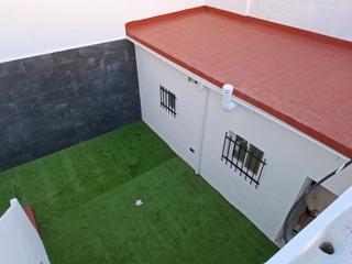 Miete Reihenhaus in Avenida de Abril-9 de Octubre. Casa independiente