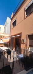 Casa adossada en Avenida de Abril-9 de Octubre. Casa de diseo en puerto de sagunto