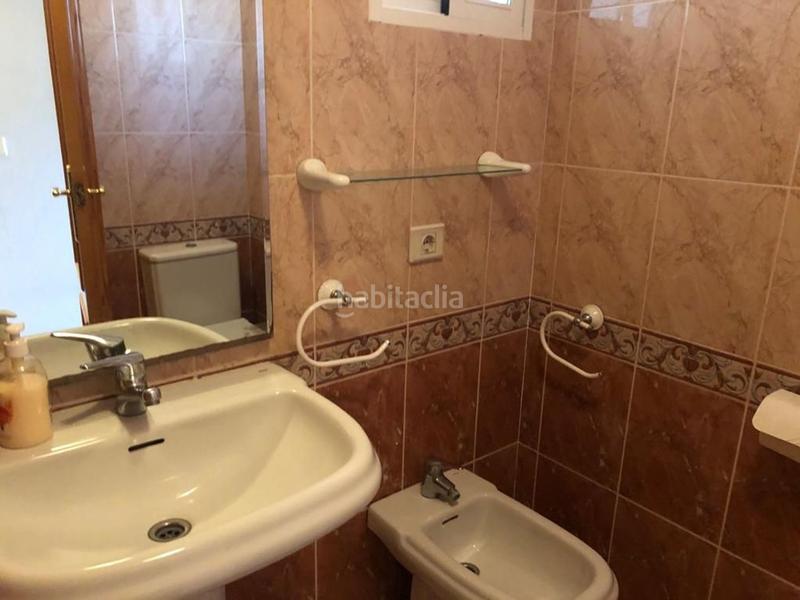 Foto 5c031f7f-e452-40c7-8803-c31db0c55436. Alquiler piso en levanto 85 en Chilches