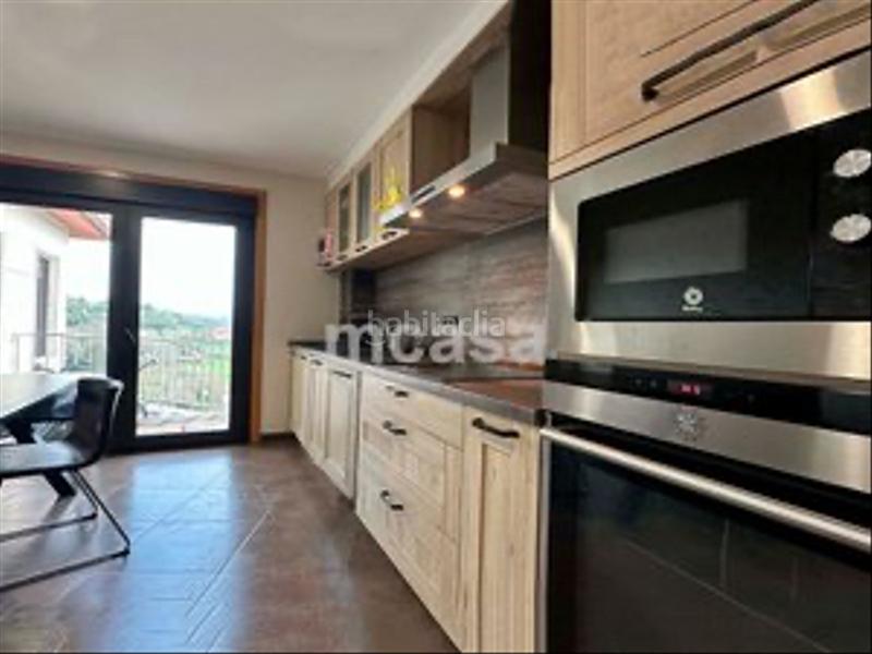 Foto bdaa346f-ca42-4d89-8aa4-b9167f695396. Casa adossada amb aparcament piscina a San Pedro da Ramallosa Nigrán