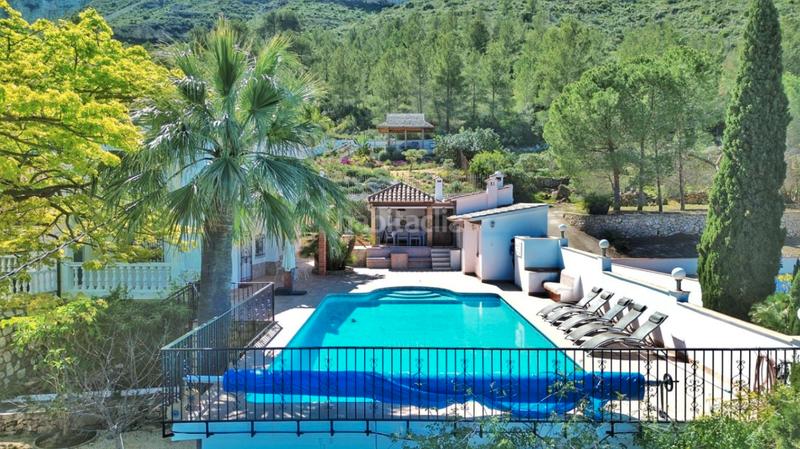 Foto d6e1cc1b-606f-4dd6-a6a7-59d8c81cb641. Chalet with heating parking pool in El Montgó Dénia