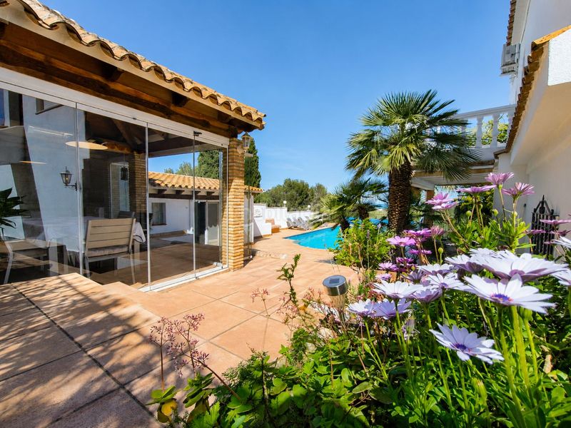 Foto fc3d2b64-2d80-443c-90d2-3460731ce0f7. Chalet en El Montgó Dénia