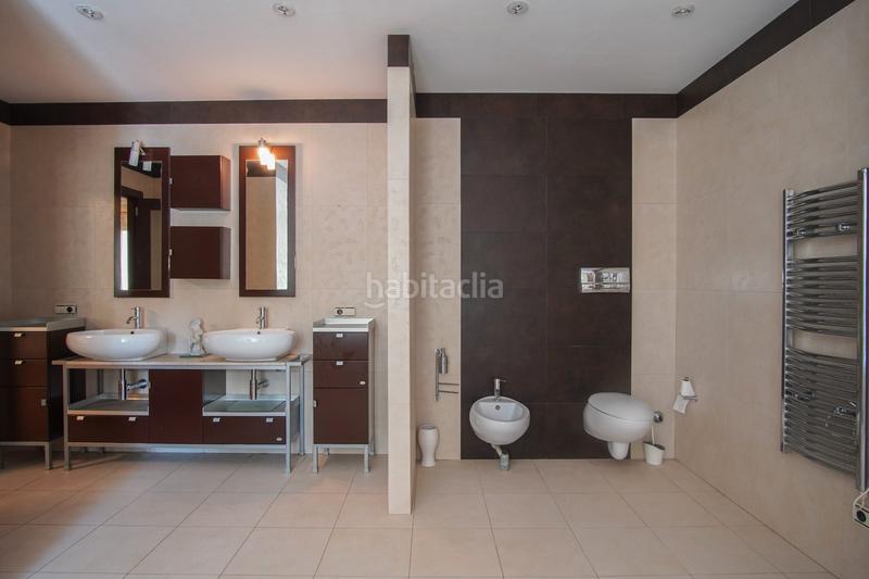 Foto 62b7a40d-984b-4fcf-af79-f068e2f74b2c. Chalet mit parking pool in Las Rotas / Les Rotes Dénia