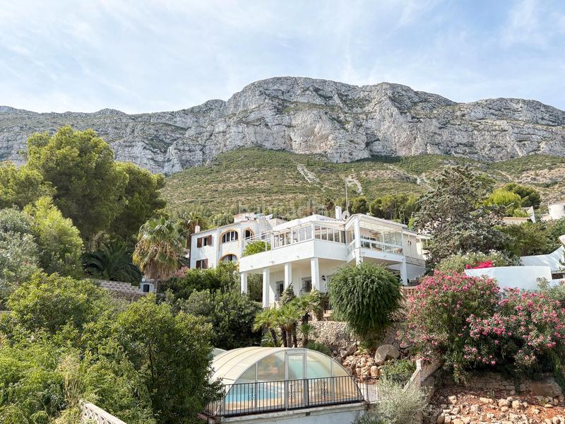 Foto ac93b8cc-07af-4b34-a2d6-ad4feb5614f3. Chalet with heating pool in El Montgó Dénia