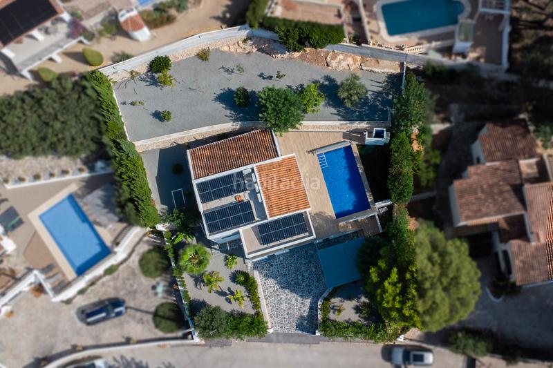 Foto 97518327-668e-4251-b45d-592ddb12232f. Chalet mit heizung parking pool in La Fustera Benissa