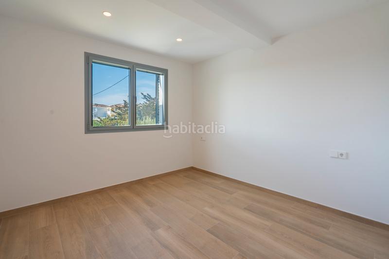 Foto ffd1faf7-ca7d-4306-96c7-bc2022efe37a. Chalet mit heizung parking pool in La Fustera Benissa