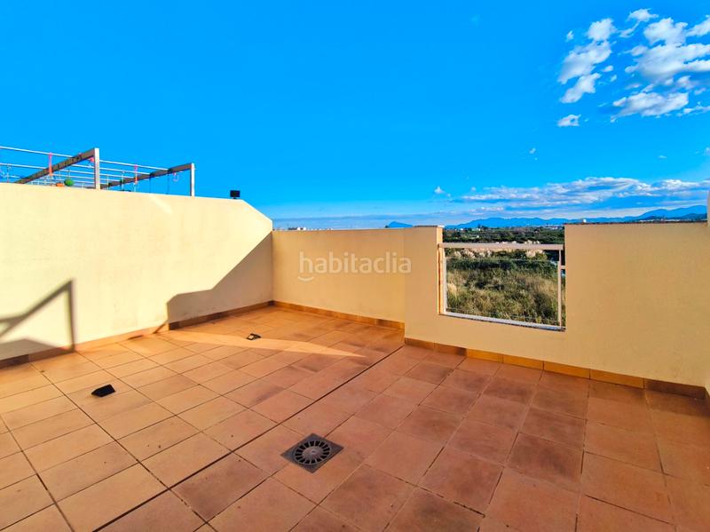 Foto 3016f25a-424a-4ef3-9515-556eff348c44. Casa adosada en Miramar