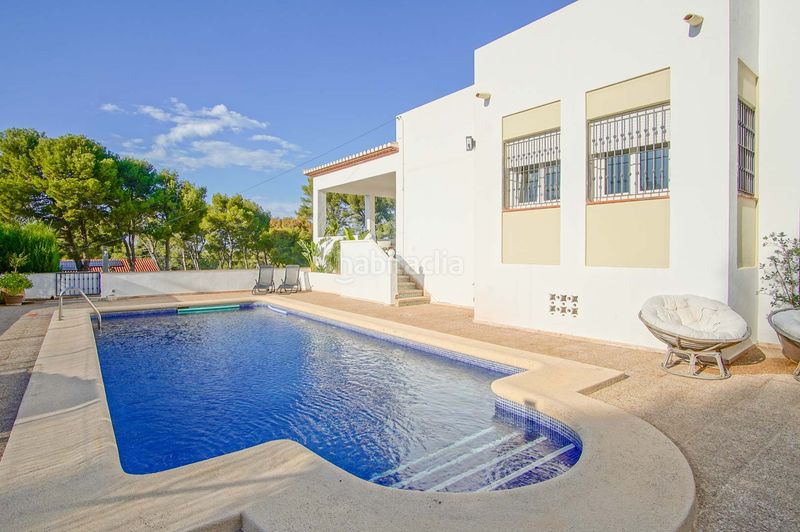 Foto ce9c9d5b-a796-4791-989d-04a31b3ded05. Xalet amb calefacció piscina a Las Rotas / Les Rotes Dénia