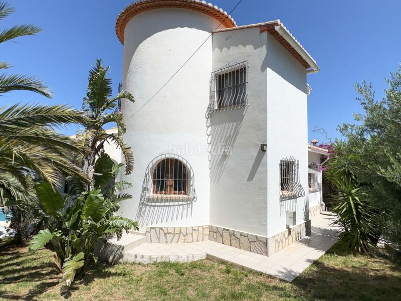 Foto a510d53d-ae9e-46ee-bee2-98615e75c2ea. Xalet amb calefacció aparcament piscina a El Montgó Dénia