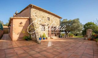 Masia a Santa Cristina Poble. Masia en zona iglesia santa cristina 2 parcelas edificables