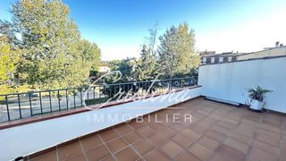 Casa adossada a Santa Cristina Poble. Casa de pueblo con jardin