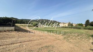 Terreny residencial a Golf Costa Brava. Parcela llana zona golf 2.964 m2