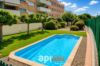 Appartamento in Galceran de requesens 15. Tu refugio en la costa terraza, vistas, piscina y mucha luz